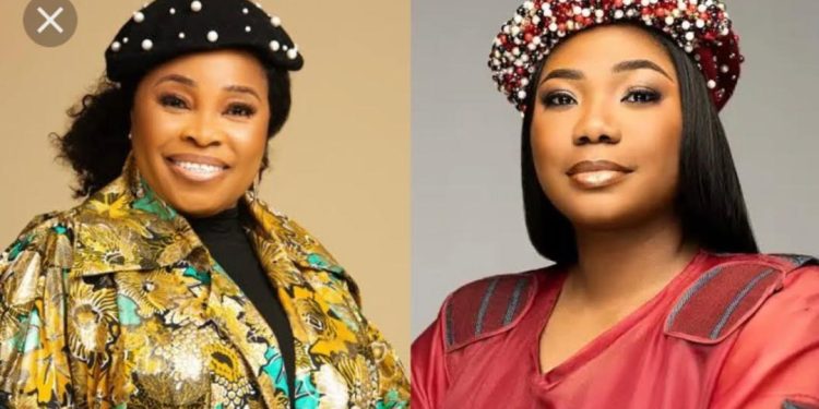 Gospel singer, Mercy Chinwo lauds Tope Alabi’s beauty (Video)